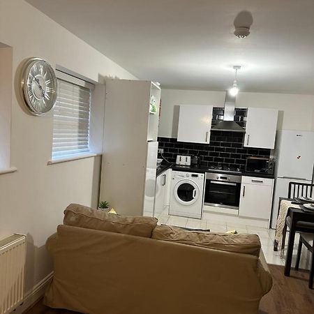 Beautiful Hoe Street Dream Ground Floor One Bedroom Apartment London Exteriör bild